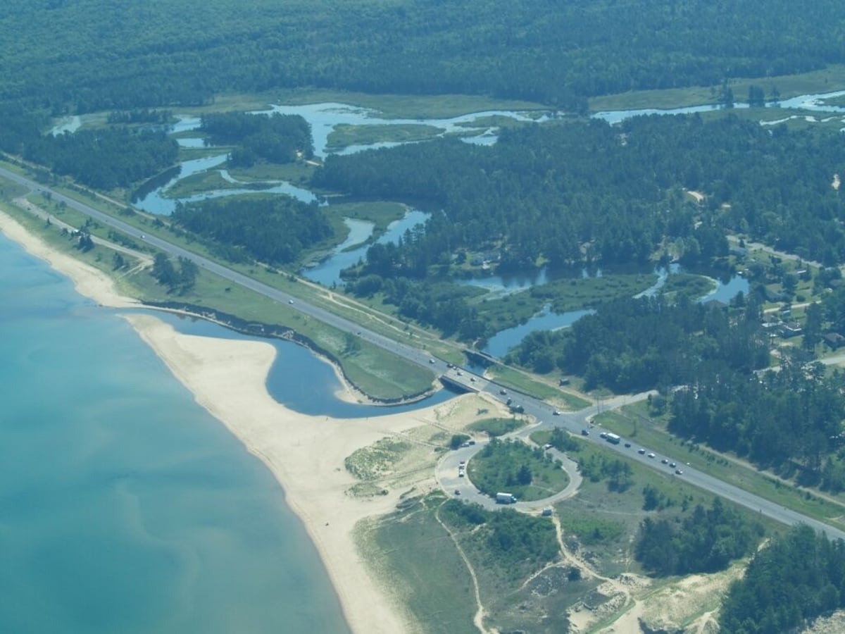 PERFECT LOCATION! Lake Superior View, AuTrain River (Kayak), Snowmobile Trail