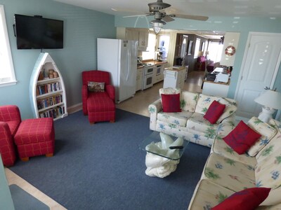 Play On Bay, 9 Bedroom Waterfront Beach House,Relaxing,Crabbing,Fishing,Golf,AC