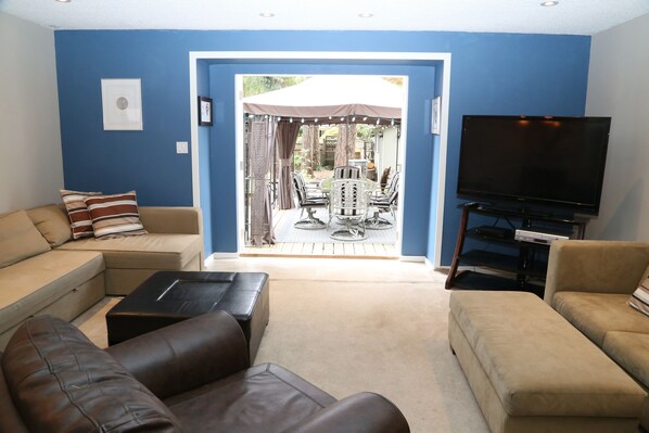 Front room looking out onto the deck