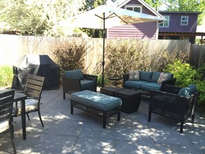 Private backyard fenced patio.