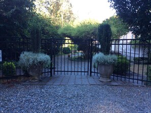 Through the gate and straight ahead to the cottage!