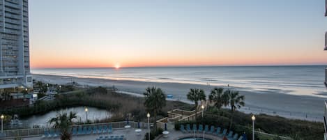 Awesome sunrises from the balcony!  Sit back and enjoy.  