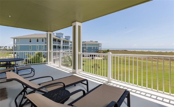 Direct view of the ocean from your private balcony
~ Pointe West Vacation ~