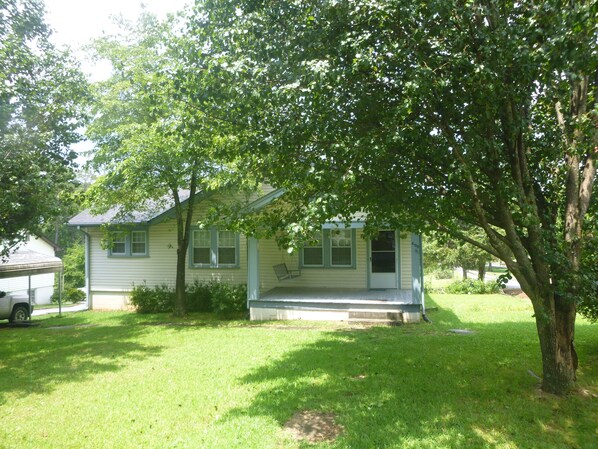1600 sq ft house