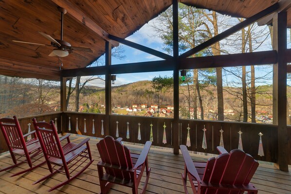 Upper Level Porch overlooking Downtown Helen