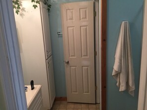 Full Bath (1)