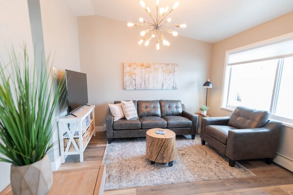 Colony Suites (Suite 8) Living Room