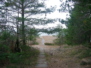 Path to beach