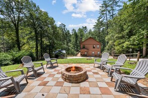 Family size fire pit