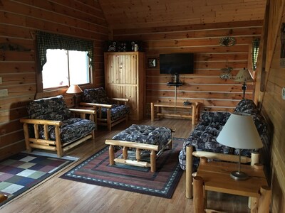 Cozy Villa next to Jellystone - 3 Bears Lodge Water Parks - 3 bedrooms