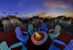 Dreamy fire pit on top of elevated sundeck. See both oceans, sunset and sunrise.
