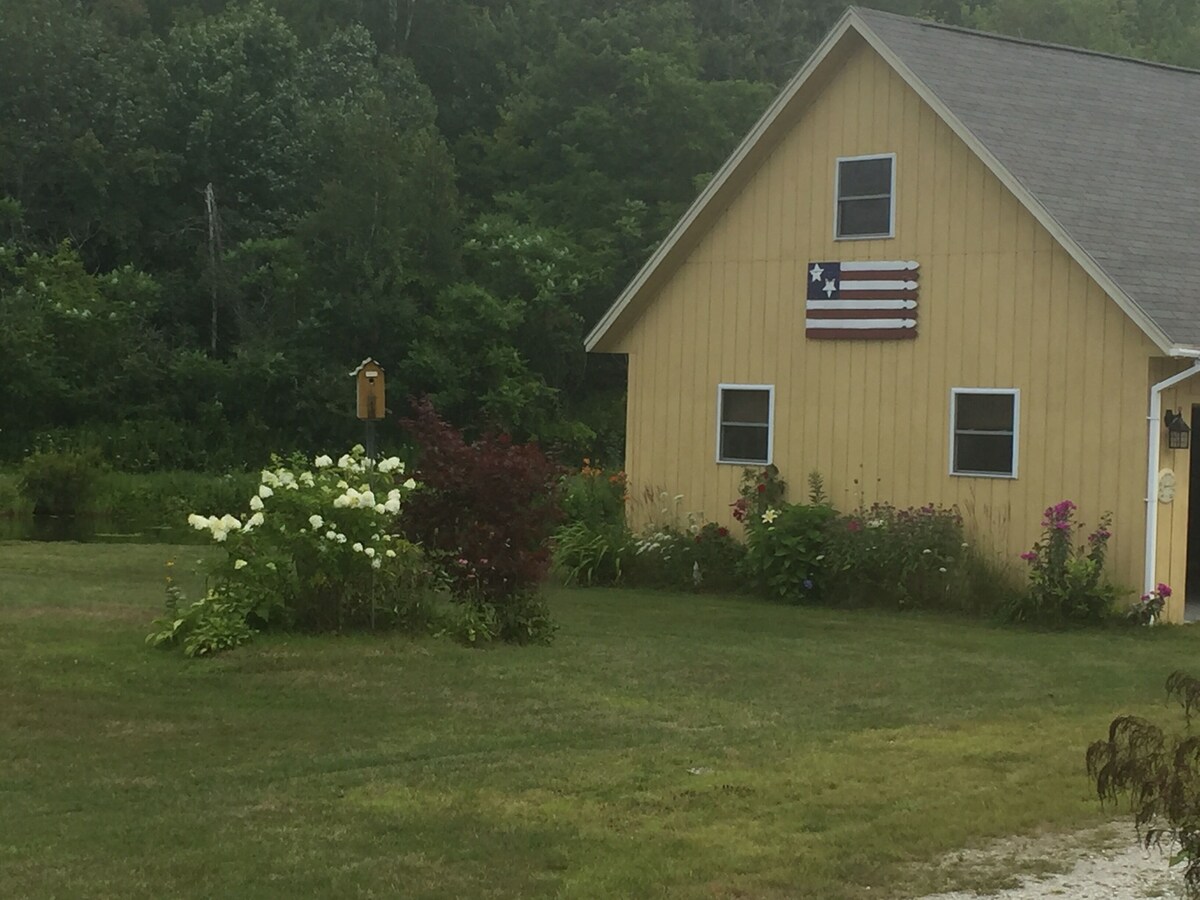Waterfront Ponds, Beautiful , 51 Acre Property Retreat