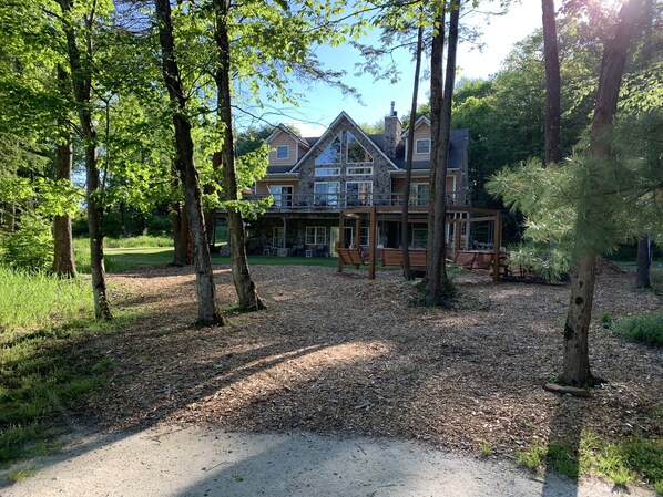 Back of house facing the lake