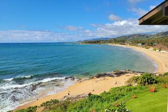 Oceanfront Top Floor Luxury Condo for 2 - Wailua Bay View 312