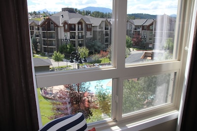 Invermere *Amazing Views* 3 BR Penthouse Lake-Front Resort Condo