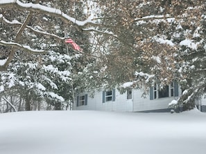 3 bedroom 2 bathroom cottage on one of the highest hills in Jackson County MI. 