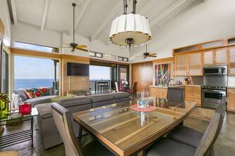Ocean front with panoramic views of the Pacific Ocean