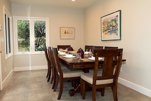Breakfast nook with seating for 10 people