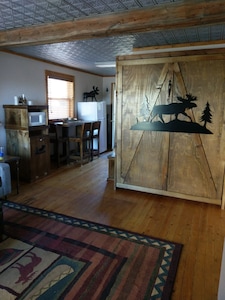 Majestic Moose Cabin