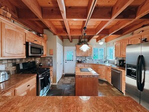 A fully outfitted kitchen ready for amateur to skilled cooks.