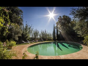 Private pool
