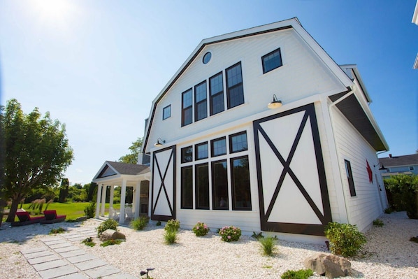 The loft and attached cottage