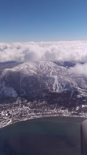 Heavenly Ski Resort w/S. Lake Tahoe city.