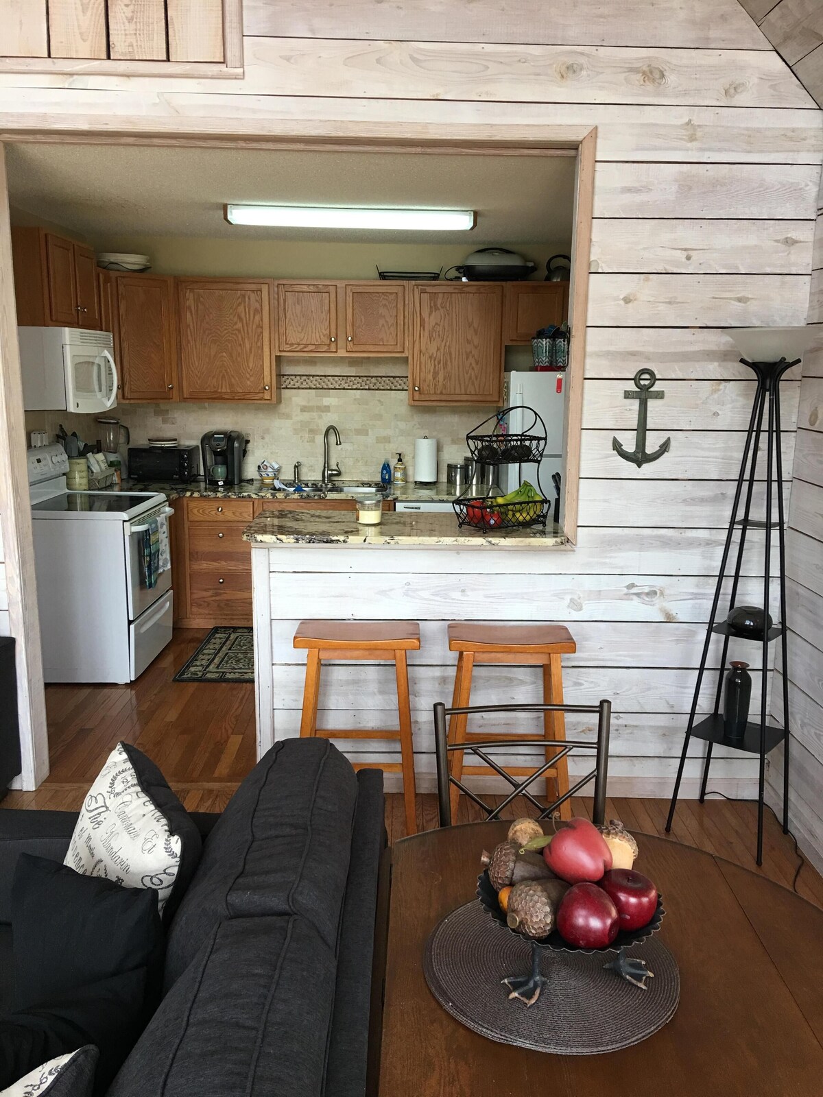 Charming, Scenic Retreat on Deep-Water Cove; Fire Pit, SUP Boards, Covered Slip