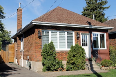 Your home away from home close to McMaster University, bus and bike rentals