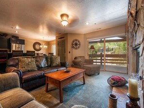 Living Room With Ski Run View!