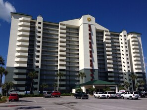 Long Beach Resort 24/7 security, gated at street and beach, 3 pools