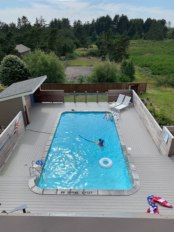 Private Executive Home with Pool, Pickleball Court, and Sauna - Clatsop  County