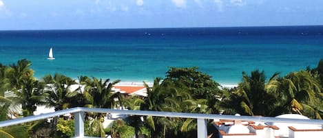 Casa Alma:  Caribbean View from Solarium showing Beach 200 yards away