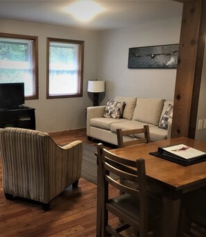 Living Room/Dining Area