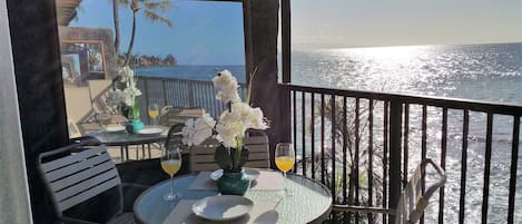 HAVE YOUR OWN OCEANFRONT DINING EXPERIENCE!