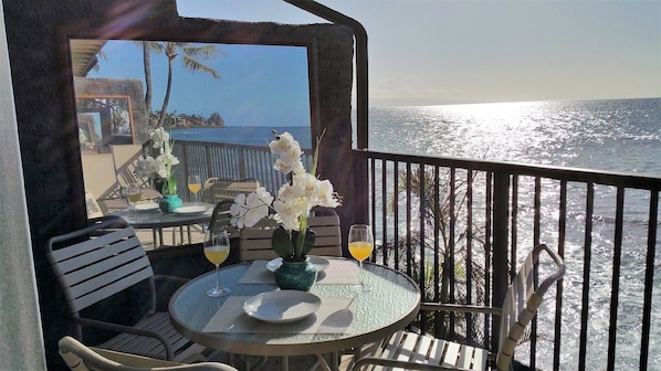 HAVE YOUR OWN OCEANFRONT DINING EXPERIENCE!