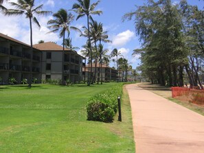 2 mile bike path between resort and the beach
