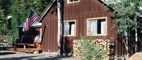 DeLoach Cabin sits on 1/5-acre of forested beauty. Ample parking for trailers. 