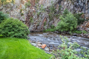The sound of the creek has a real calming effect - you'll enjoy your stay here!