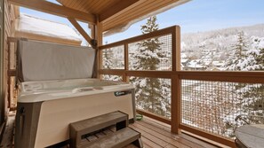 Bain à remous intérieur
