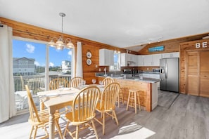 Surf-or-Sound-Realty-768-My-Miramar-Dining-Area-1