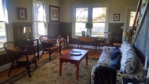 Sunny Living Room. Awesome sunset views while relaxing on the couch.