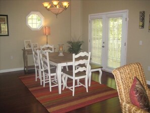 dining area table extends, kitchen counter stools for 3 more seats