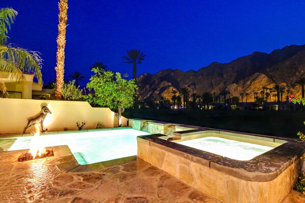 Pool and Spa. On golf course and great view of the night-lit Santa Rosa Mtns.