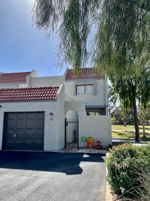 Townhome from the front driveway