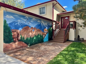 Beautiful custom mural created as a stunning backdrop for your family photo.