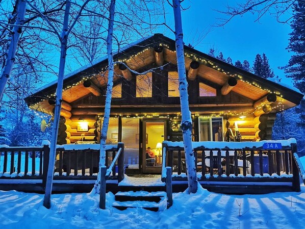 Sleeping Wolf Cabin is 50 feet from the MVSTA nordic ski trails. Ski in, ski out