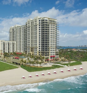 Palm Beach Singer Island Resort & Spa - Plenteous Suite-2/2 - Daily Housekeeping