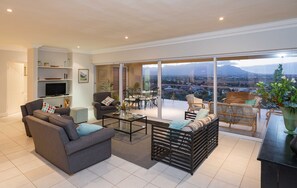 Lounge and Patio/TV
