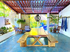 Outdoor dining